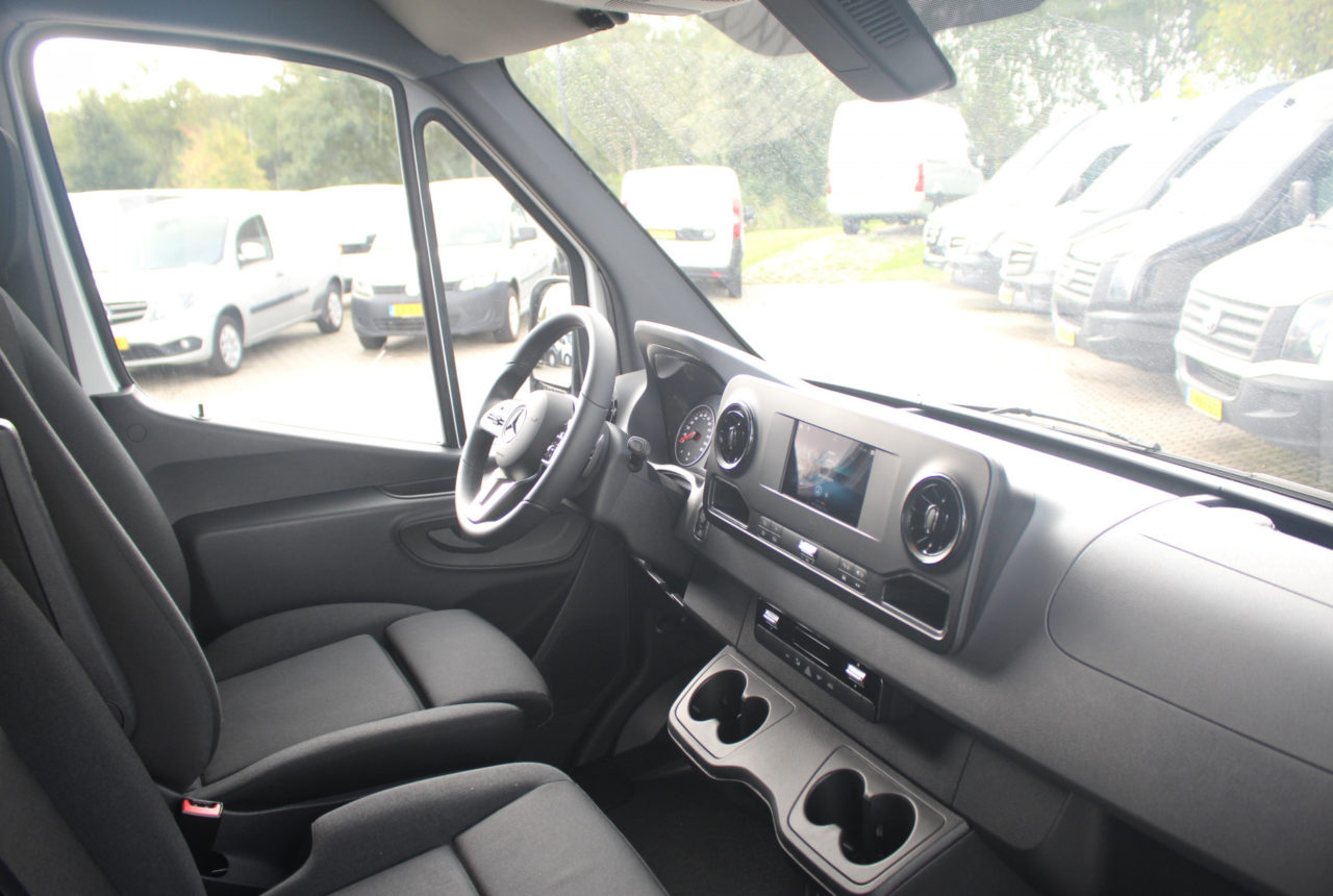 Mercedes-Benz Sprinter 314 2.2CDI 140pk FWD L2H2 | Automaat | Cruise | Voorin