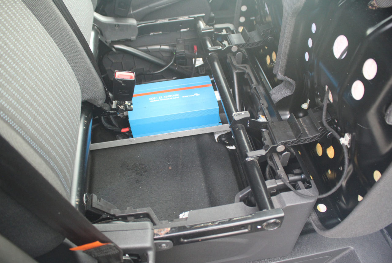 Ford Transit Custom 310 2.2TDCI L2H1 Trend | Ruimte onder stoel