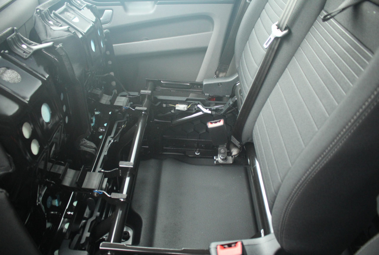 Ford Transit Custom 300 2.0TDCI 170pk L2H1 Limited | Nieuw! | Laadruimte onder stoel