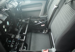 Ford Transit Custom 300 2.0TDCI 170pk L2H1 Limited | Nieuw! | Laadruimte onder stoel